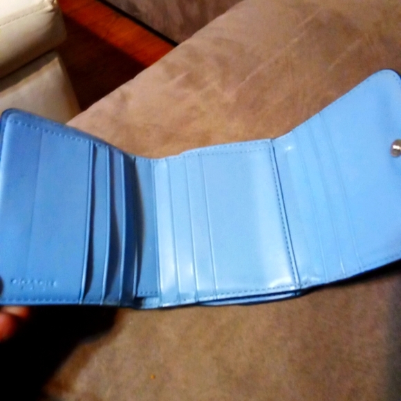 Blue and Coach logo print leather wallet. - Picture 3 of 3